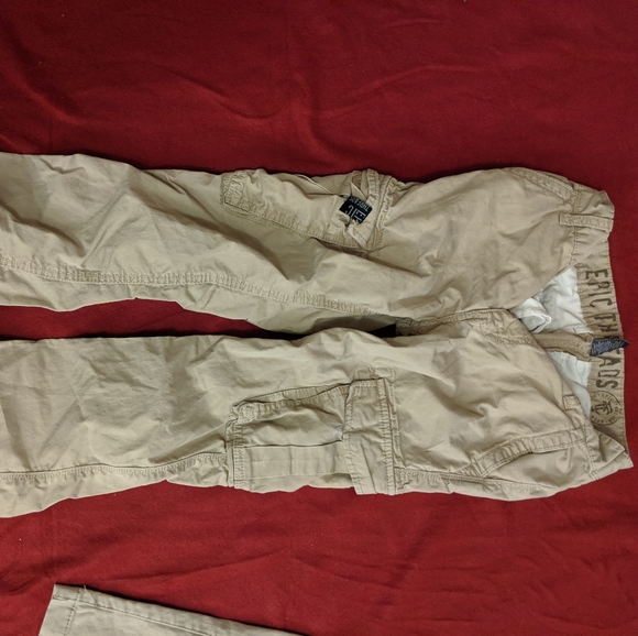 Clothes - Picture 3 of 8